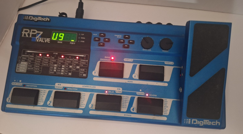 Digitech RP7 Valve Guitar Tube Preamp Multi Effects Processor