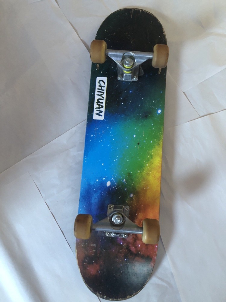 CHIYUANA . SKATE BOARD