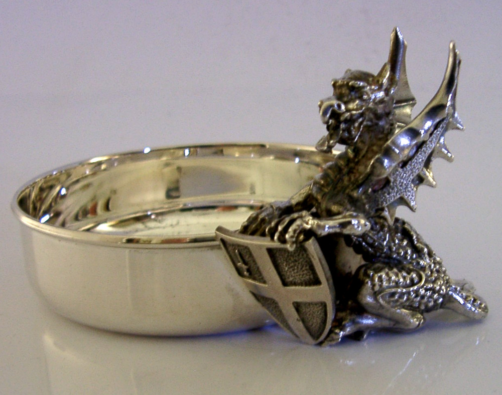 GRANT MACDONALD SOLID STERLING SILVER CAST DRAGON DISH 2009 102g