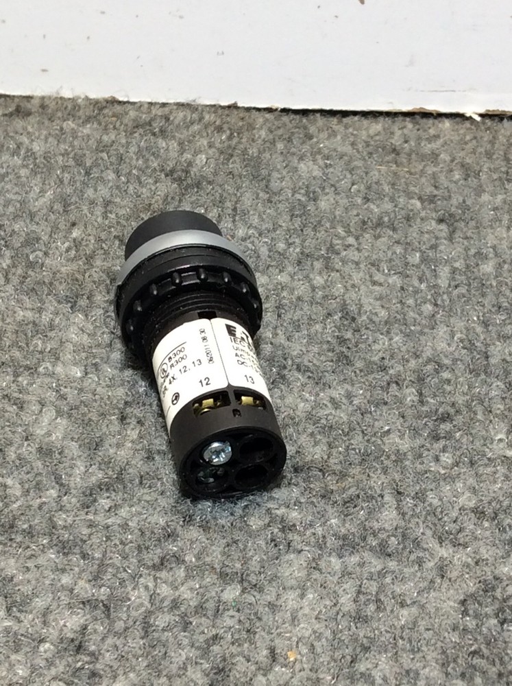 Eaton C22-WS-MS2-K11 2 Pos Key Operated Selector Switch