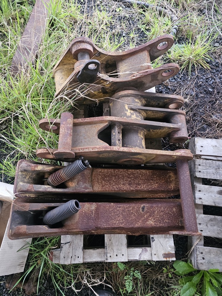 5702 Accumulator Arms