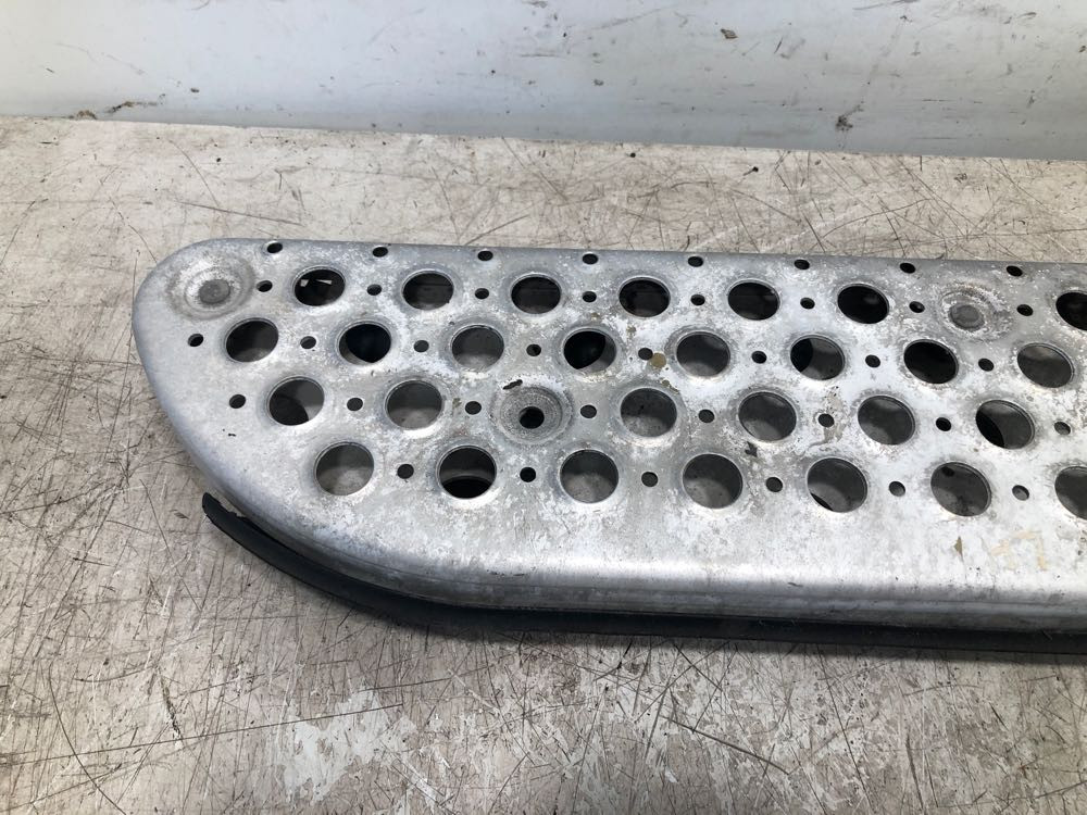 2000 Kenworth T2000 Step (723-10389)