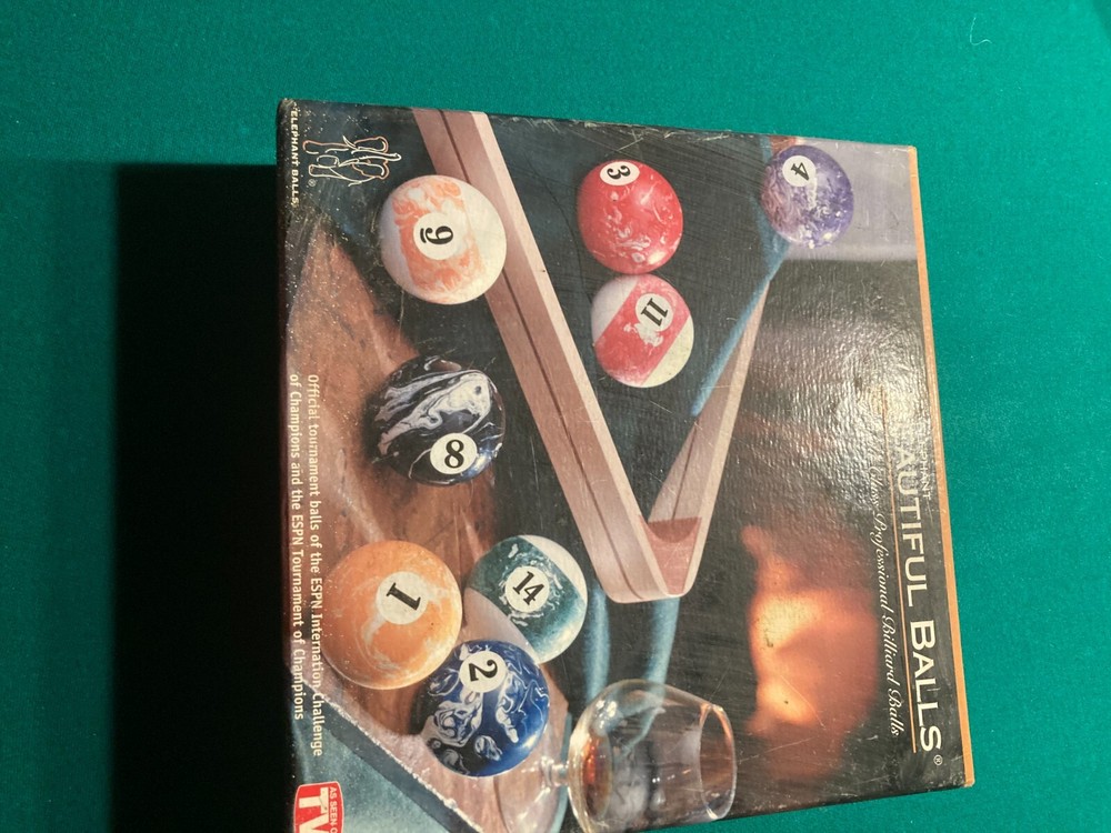 1992 8' Brunswick Oak Pool Table with 3 piece Slate