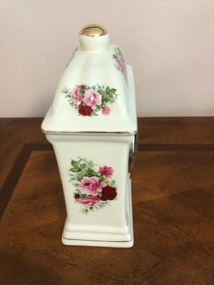 FORMALITIES BY BAUM BROS PORCELAIN/CERAMIC QUARTZ MANTLE CLOCK