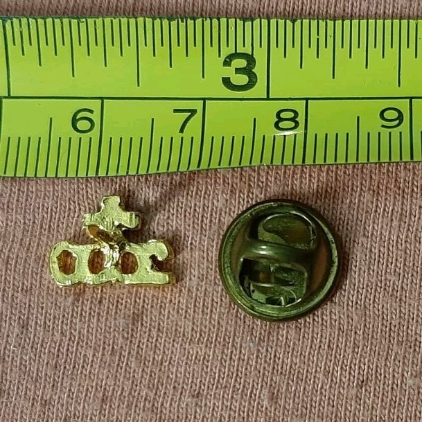 Gold Tone Cross Year 2000 Millenium Jacket Lapel Pin religious