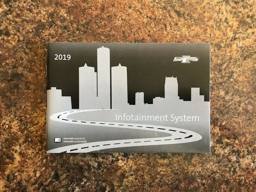 2019 Chevrolet Volt Owners Manual w/ MyLink Navigation & Case - #C