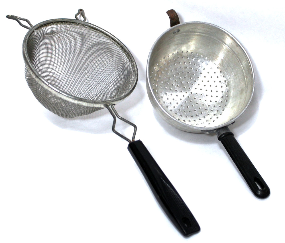 Vintage Mesh Sieve Strainer Colander Pan Black Handle Kitchen Utensils  2