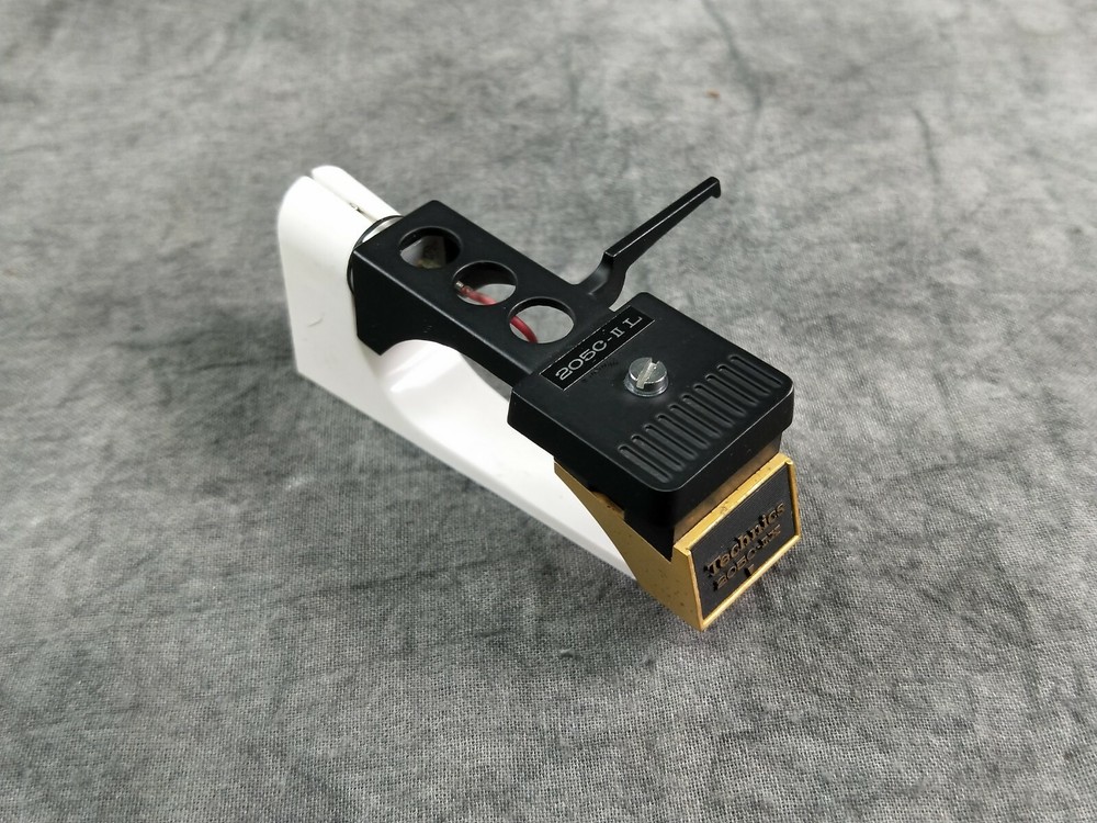 Technics 205C-IIX Cartridge With Headshell In Excellent Condition