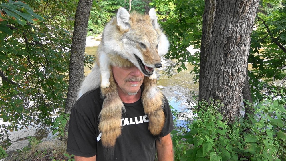 Coyote fur hat w/open mouth
