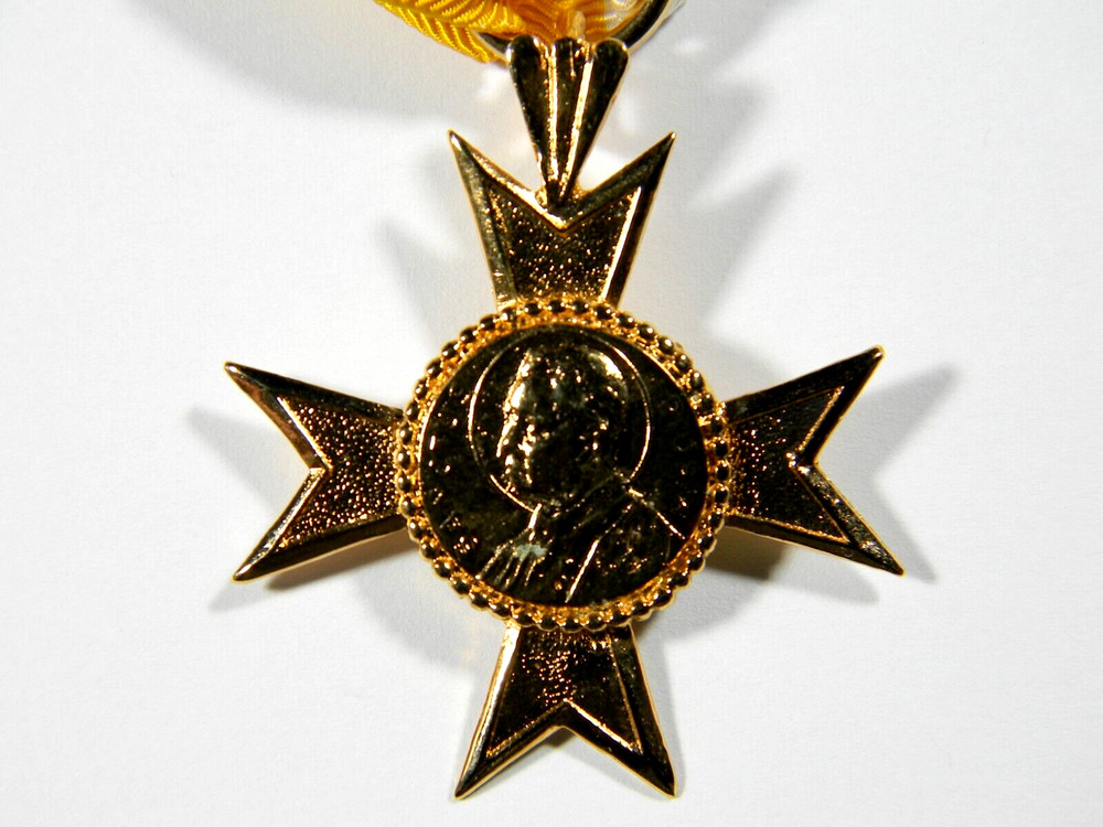 2 Gold Gilt Sterling Silver Order Medals & Case (07202)