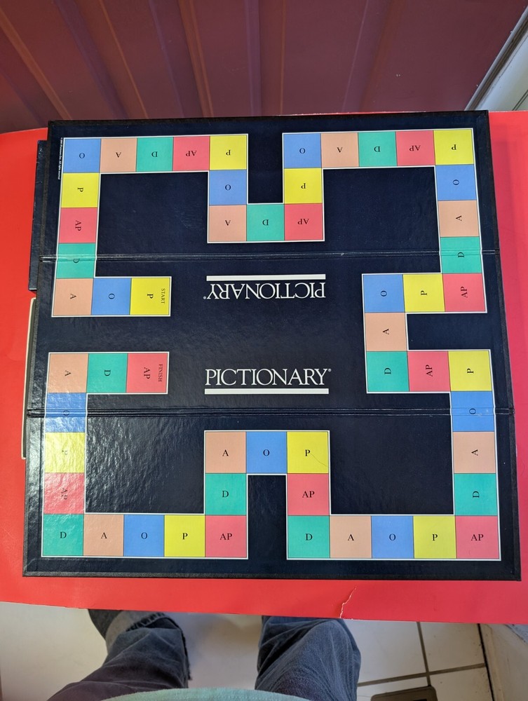 1985 Vintage Pictionary 1st Edition Good Condition With Card Missing Timer