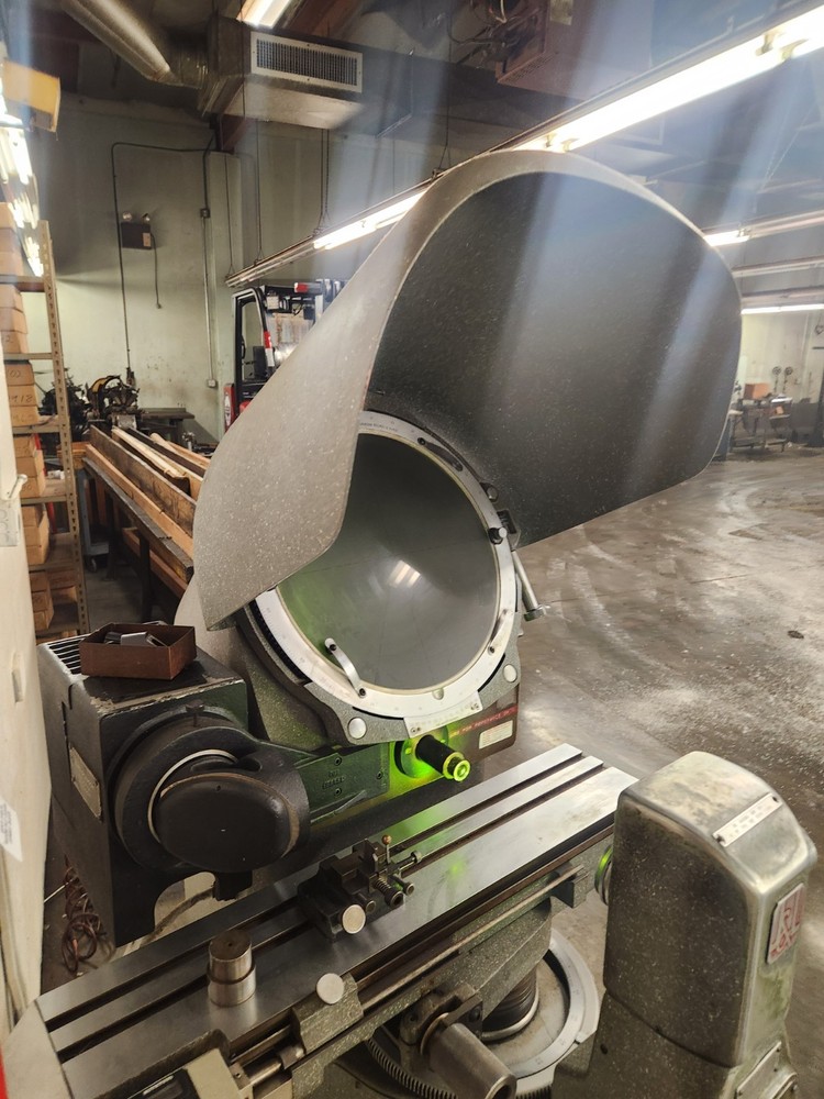 JONES AND LAMSON OPTICAL COMPARATOR MODEL PC-14A