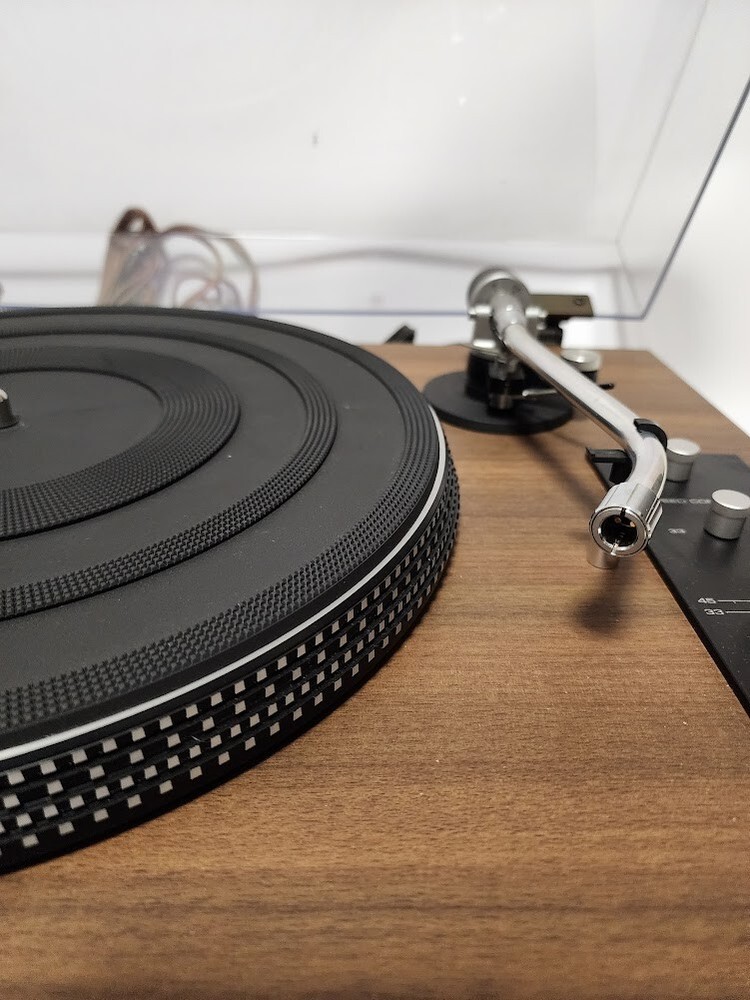Yamaha YP-511 Direct Drive Record Player Turntable