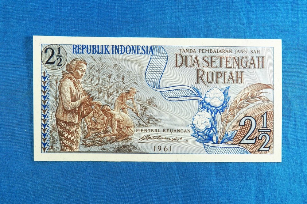 1961 Indonesia 2 1/2  Rupiah Banknote *P-79* *UNC*