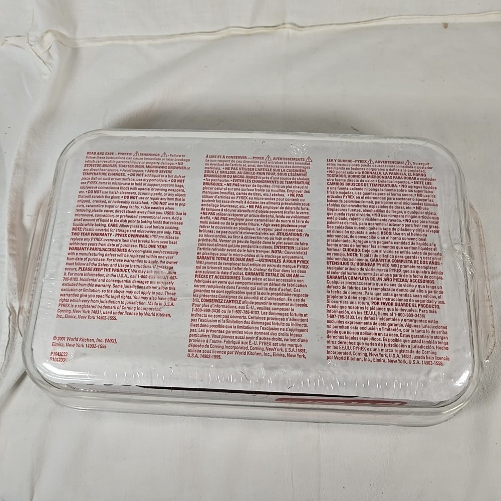 New 2 piece pyrex Bakeware Set