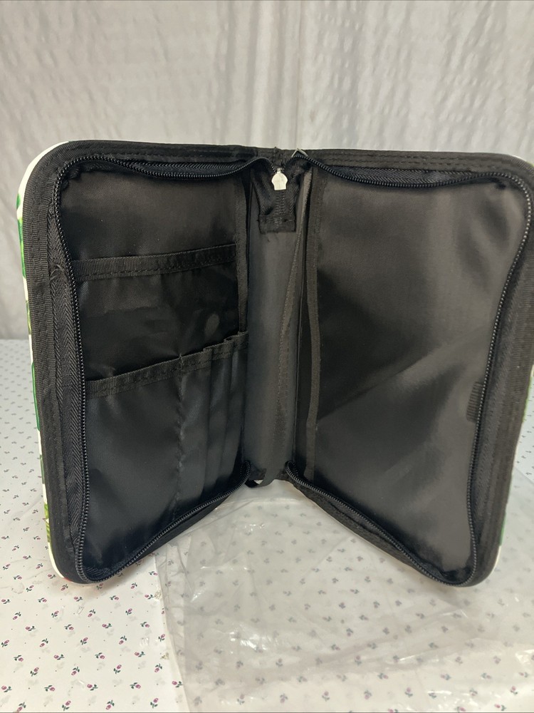 Polyurethane Green Cactus Theme Carrying Organizer Case Multi Pocket 9”x6.5”