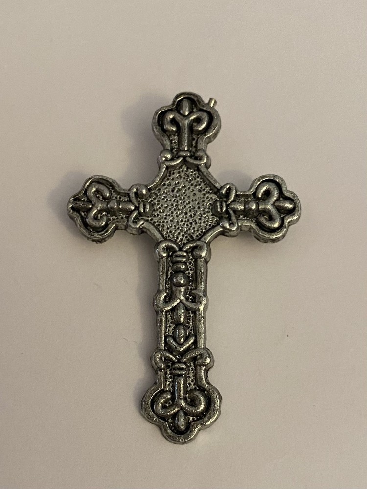 Religious Cross Lapel Pin P147