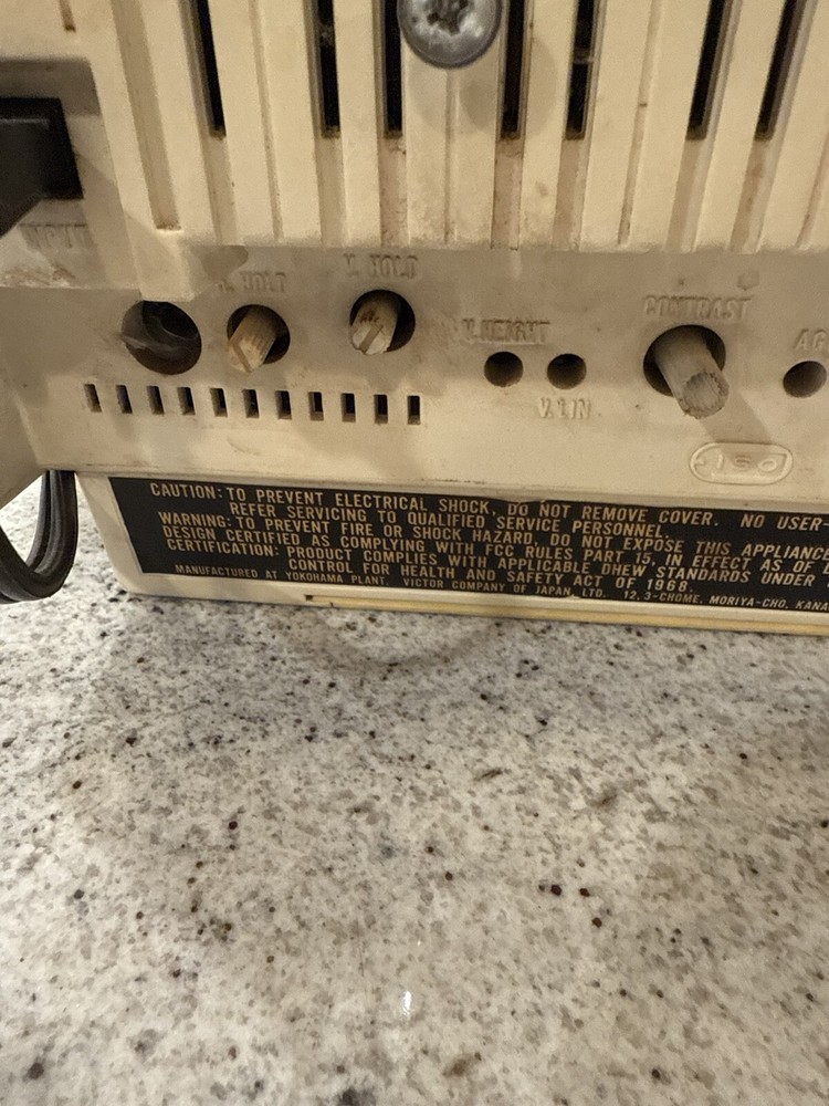 Vintage JVC 3040 Solid State Portable TV Television Retro; Used