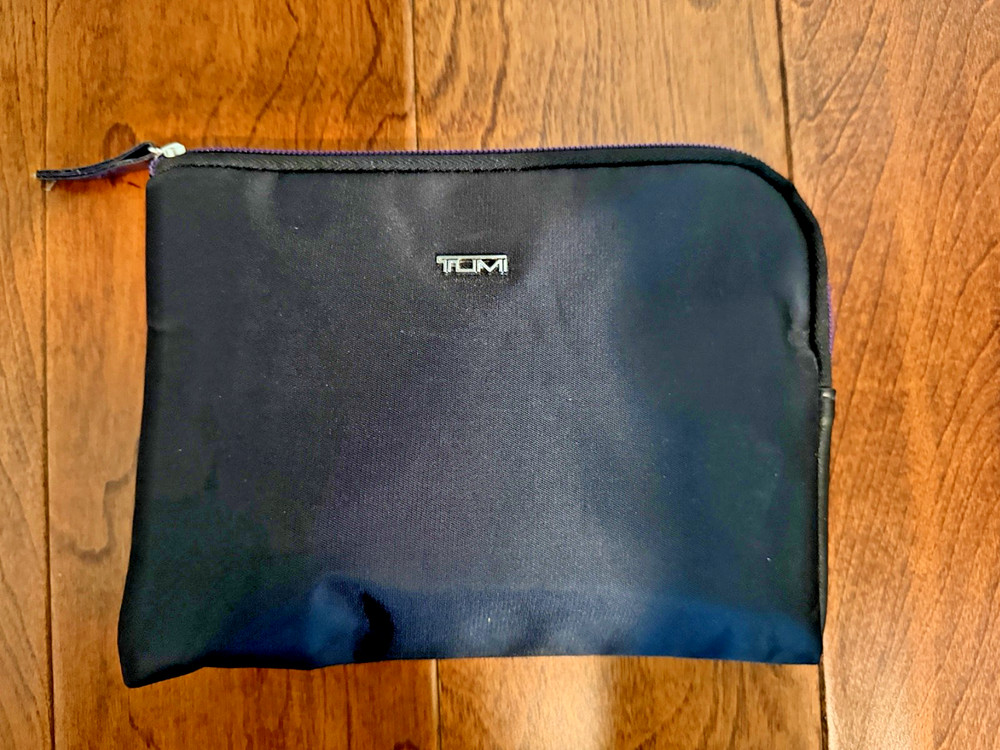 TUMI For Delta Airlines Amenity Kit