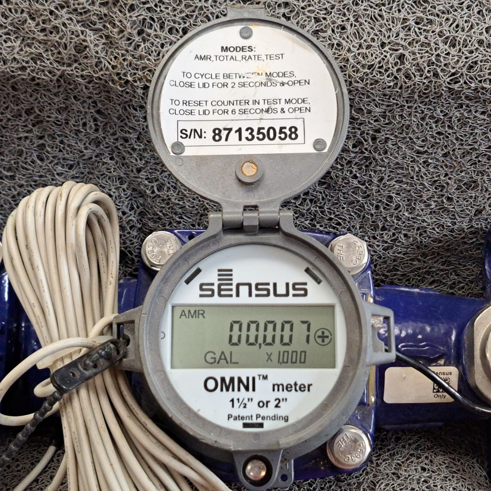 Sensus 1-1/2" OMNI+C2 MNCS/C 20" L. AMR Digital Display/Flow Water Meter