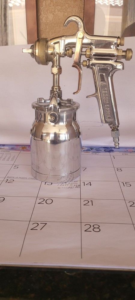 Binks Model 7 Spray Gun w/ Stainless Paint Cup.