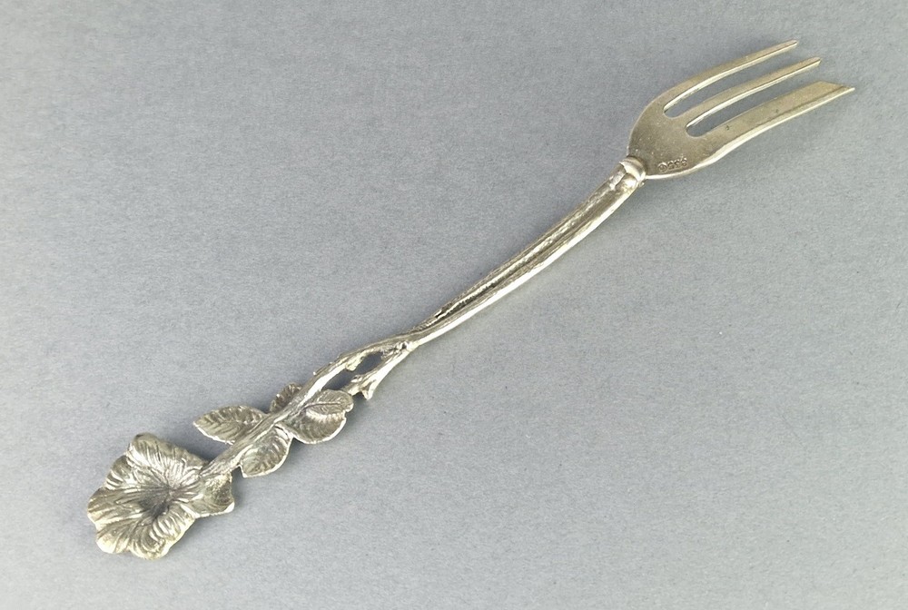 Cake Fork, Hildesheimer Rose, C. Widmann, 835 Silver R1515