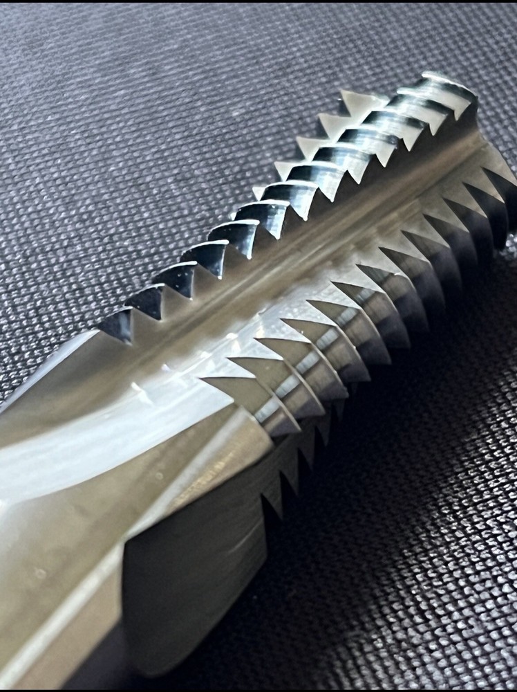 BRAND NEW 1/4 24UN SOLID￼CARBIDE THREAD MILL