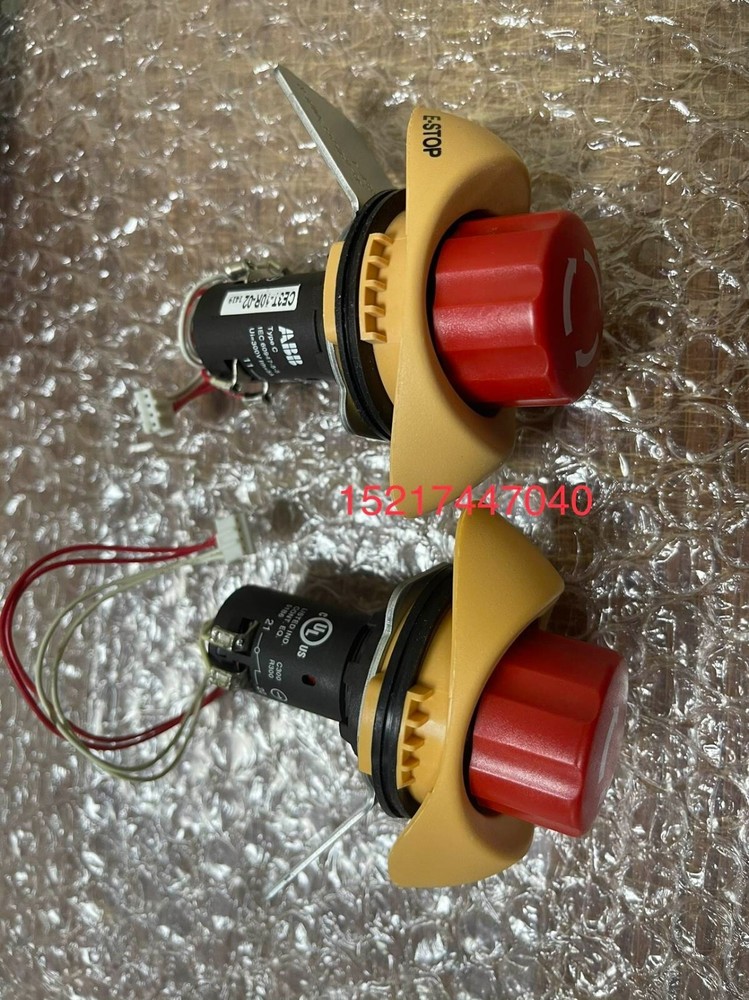 1pcs DSQC679 3HAC028357-001 E-stop Stop Switch Button 3HAC028357-025 CE3T-10R-02
