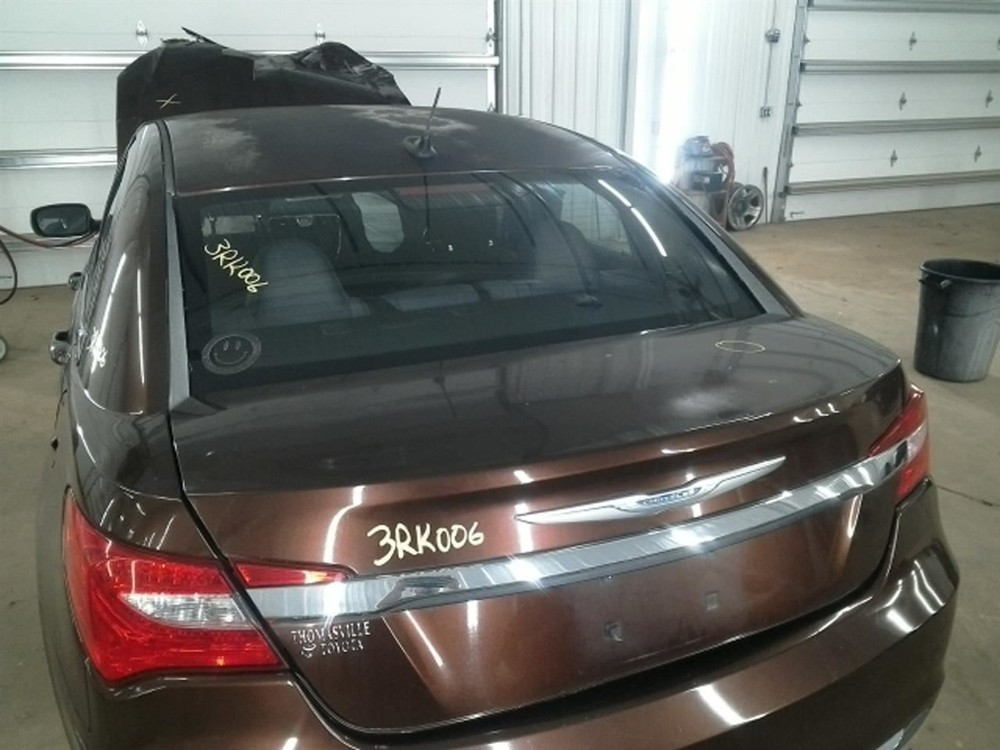 200 2013 High Mounted Stop Light 104930448