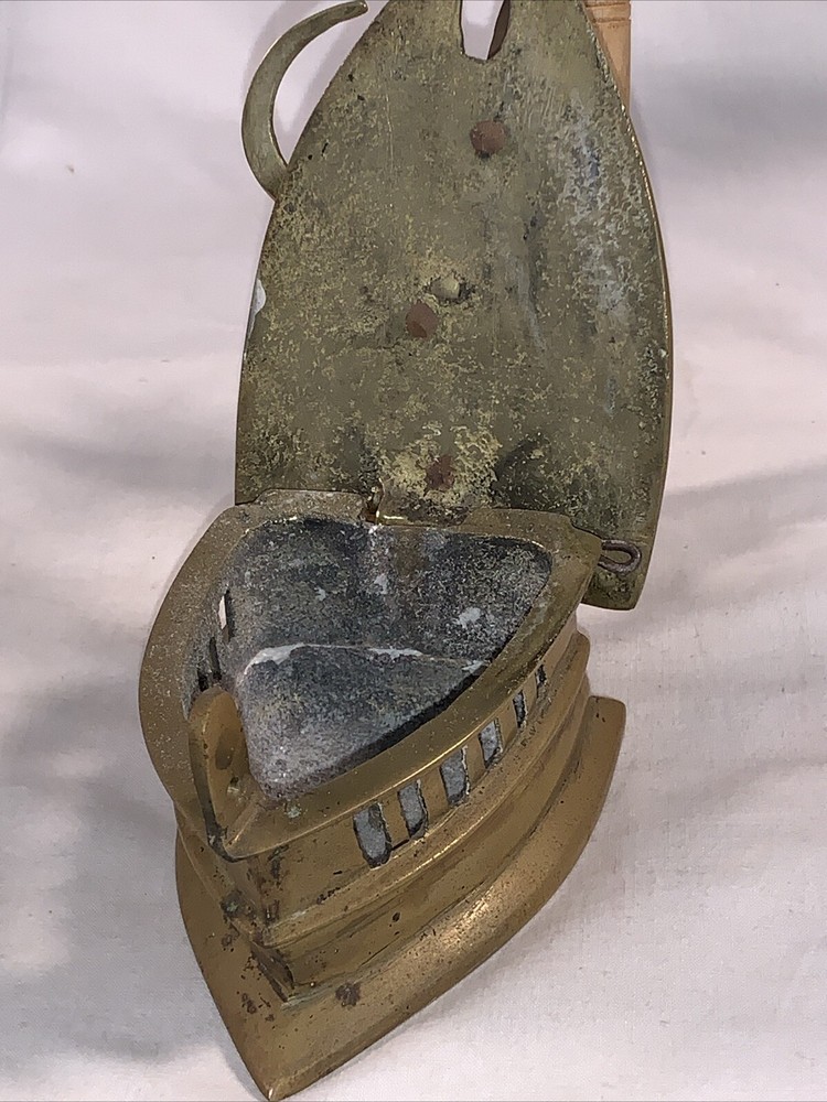 ANTIQUE SOLID BRASS COAL IRON 1800’s EXCELLENT CONDITION