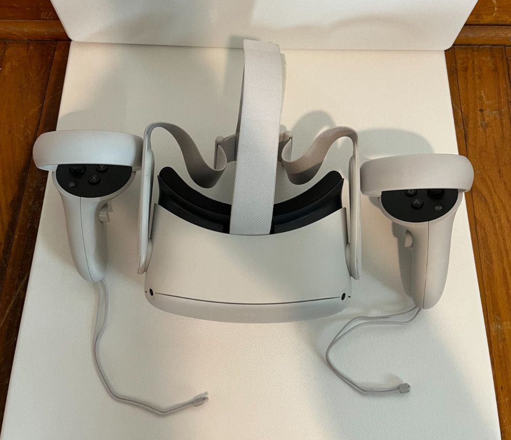 Oculus Meta Quest 2 Virtual Reality Headset and Controller Set