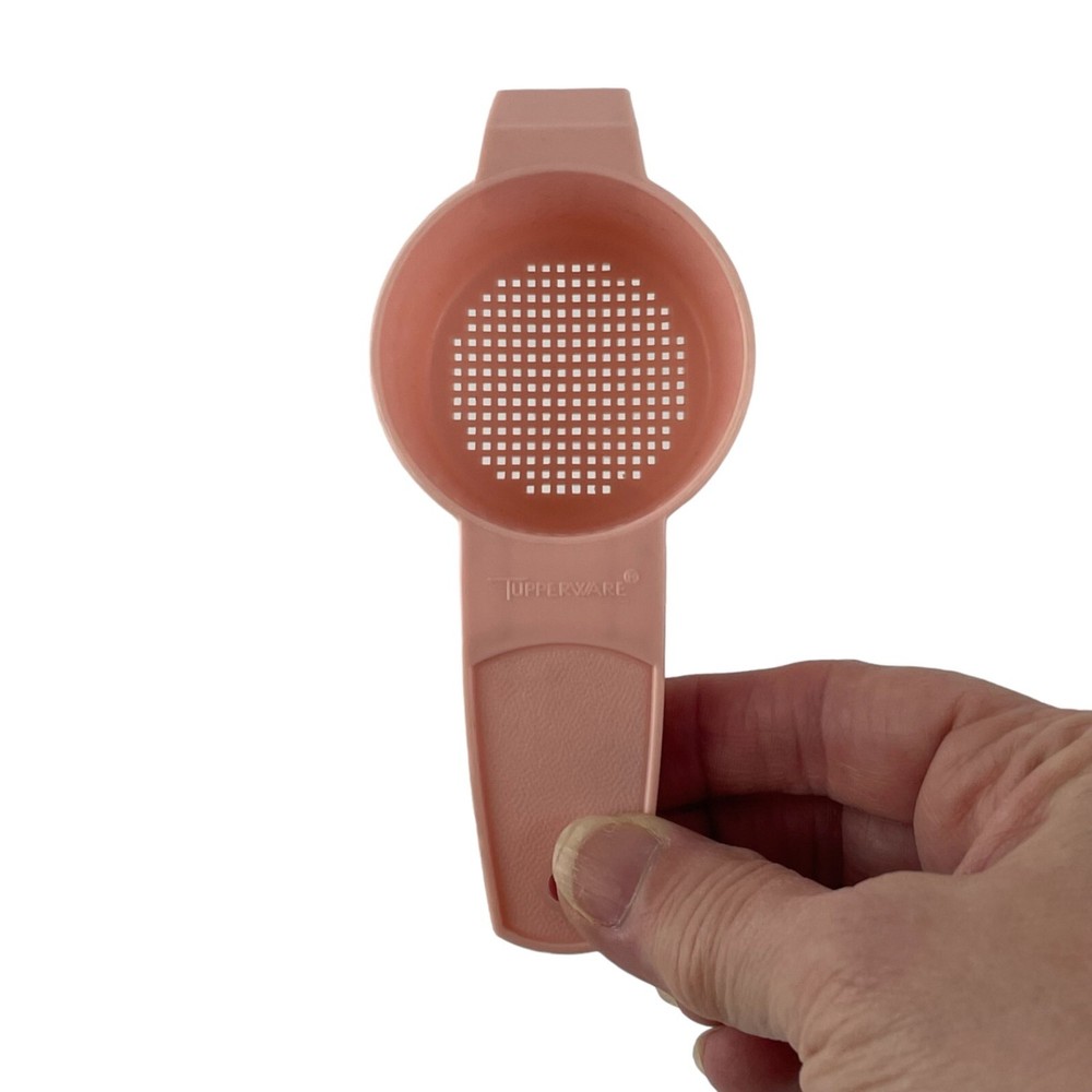 Tupperware Mini Sifter Strainer #879 Light Pink Small Tea Strainer