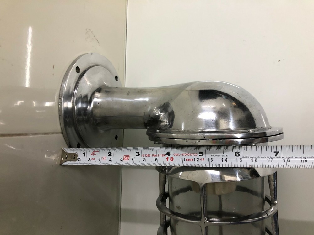 Swan’s Grace: Nautical Aluminium 90° Bulkhead Passageway Wall Light