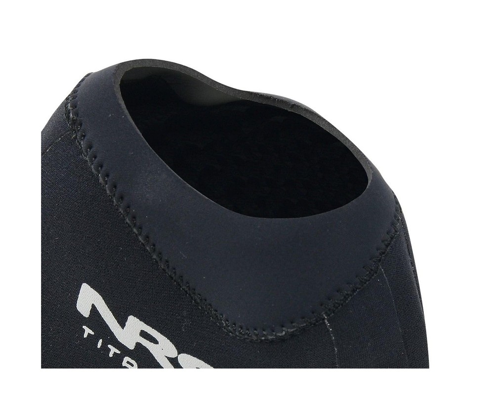 NRS Boundary Socks with HydroCuff - Waterproof Neoprene Insulation Socks Medium