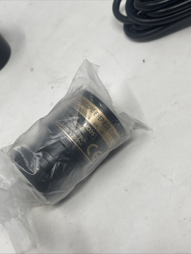 New AMSCOPE MD35 PN US500350A MICROSCOPE EYEPIECE CAMERA All Set