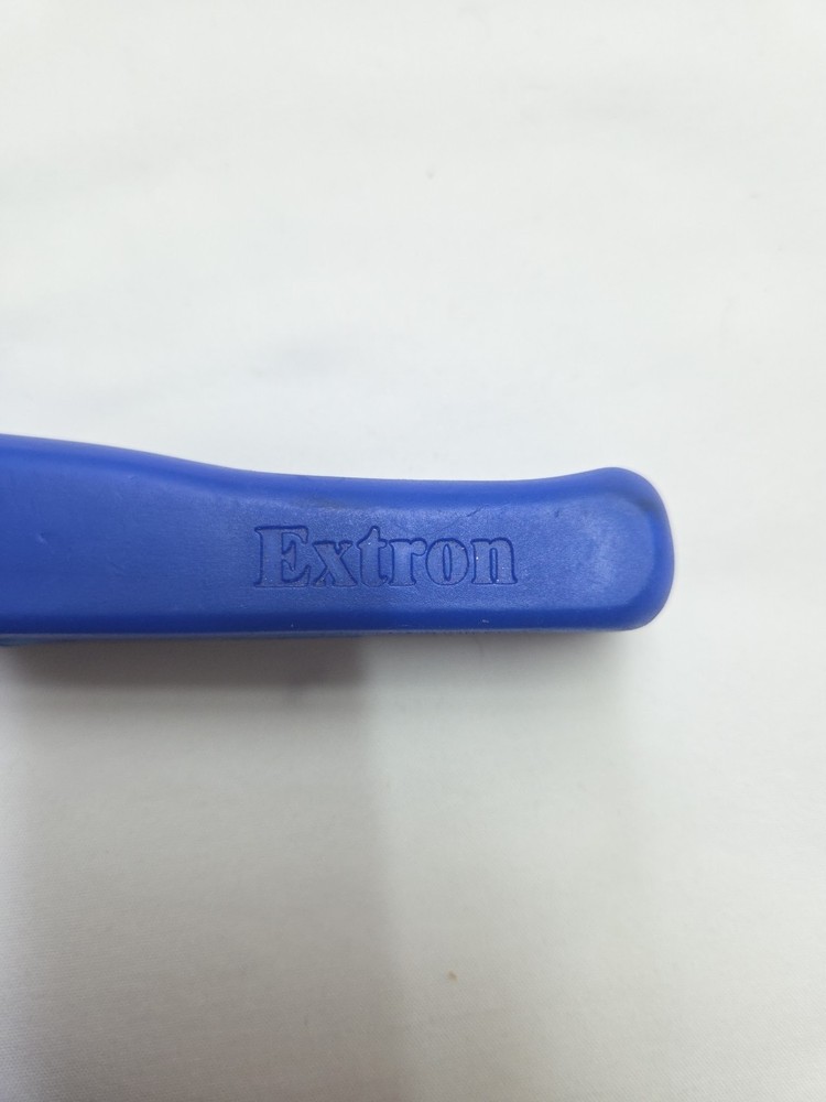 Extron CTU 300 Coax Crimp Termination Tool