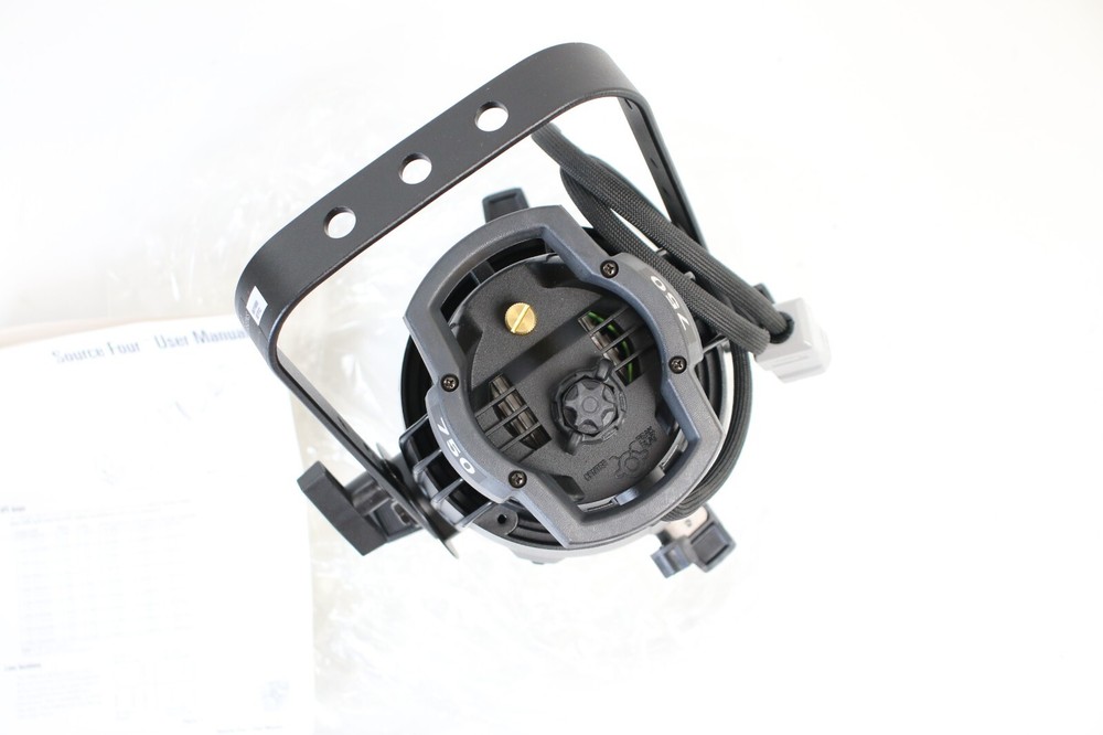 Source Four 750 studio stage video photography light