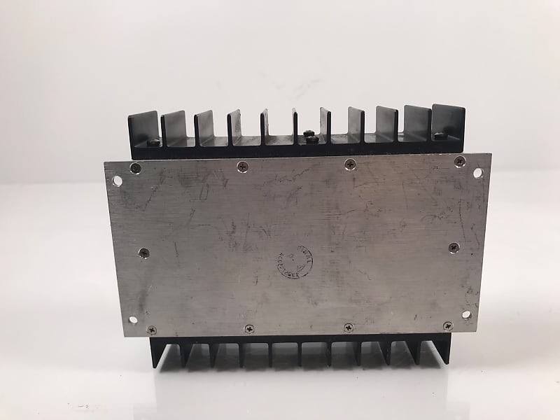 Avantek AV-4M001 Solid State Amplifier