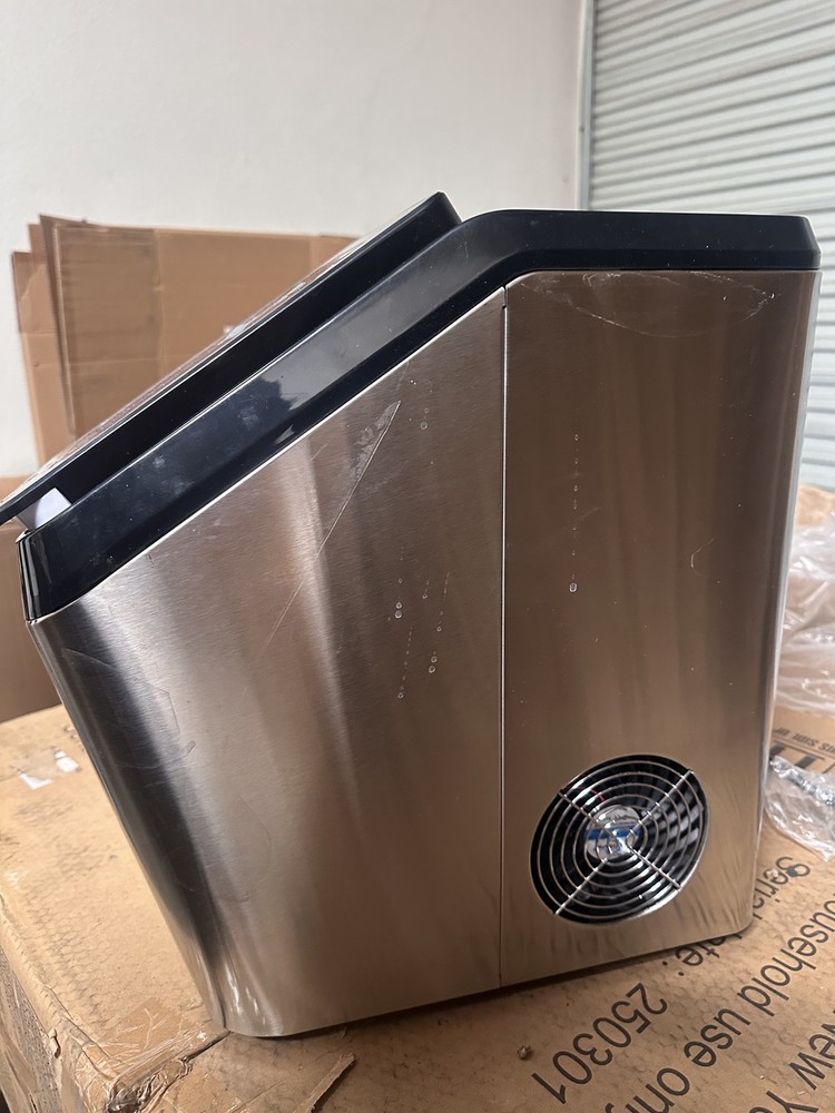 Technique Large capacity 72-lb Countertop Nugget Ice Maker Model 595