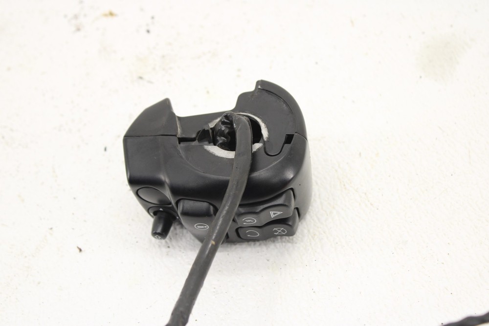 2016-2018 Harley Davidson Touring Road Electra Street Right Control Switch Pack