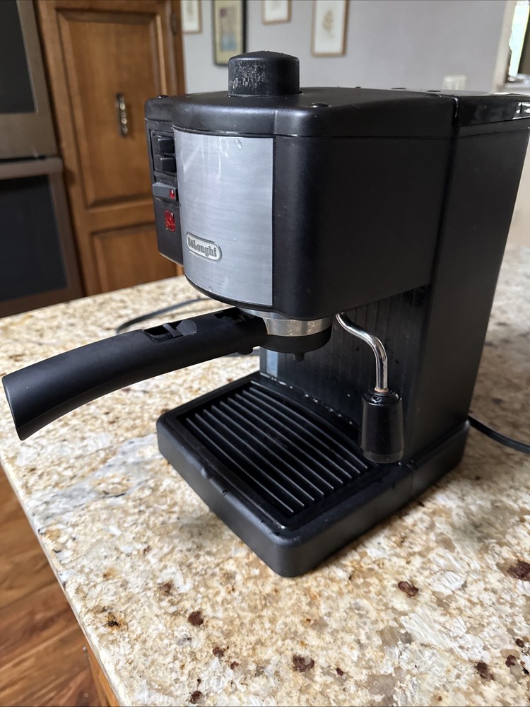 DeLonghi Espresso Machine - Black Tested