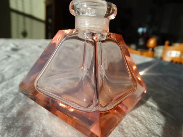 Vintage Art Deco Style Pink Perfume Container w/ Clear Tri-Sided Applicator EUC