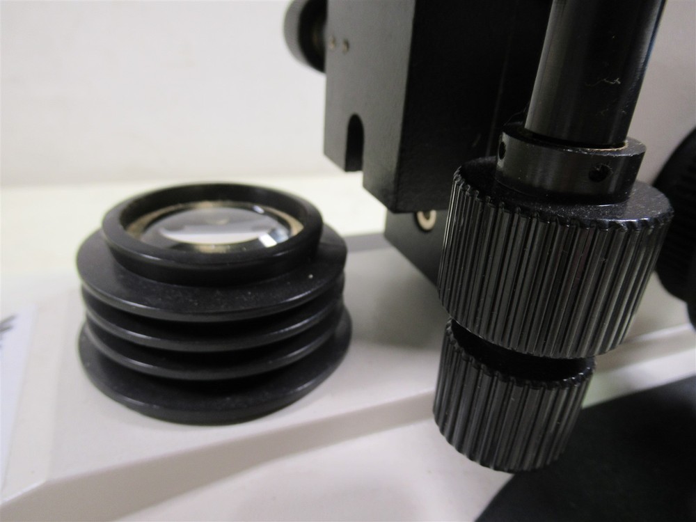 Fisher Scientific Micromaster Binocular Microscope 12-561-4B 4 Objective Lenses