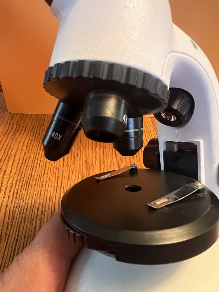 National Geographic 40x-640x Magnification Microscope