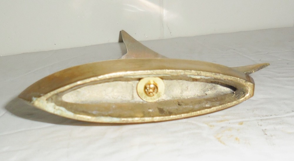 VINTAGE SOLID BRASS FIGURINE SCULPTURE SAILING BOAT DESIGN