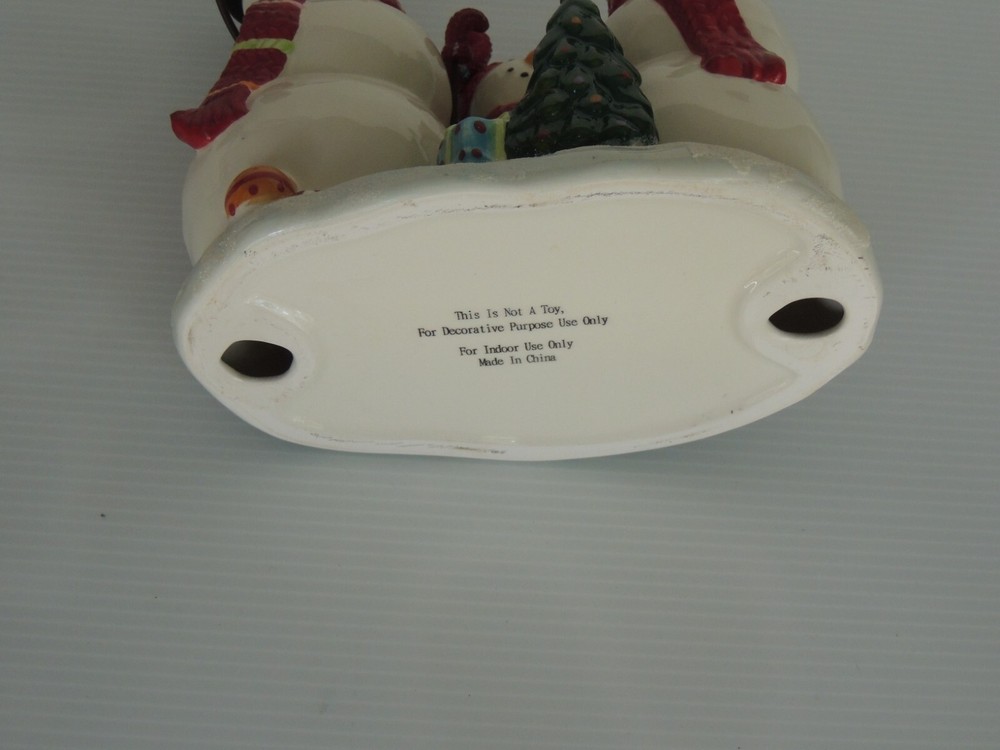 CHRISTMAS 3 PC MAMA - POP- CHILD. CERAMIC 8" X 8 "