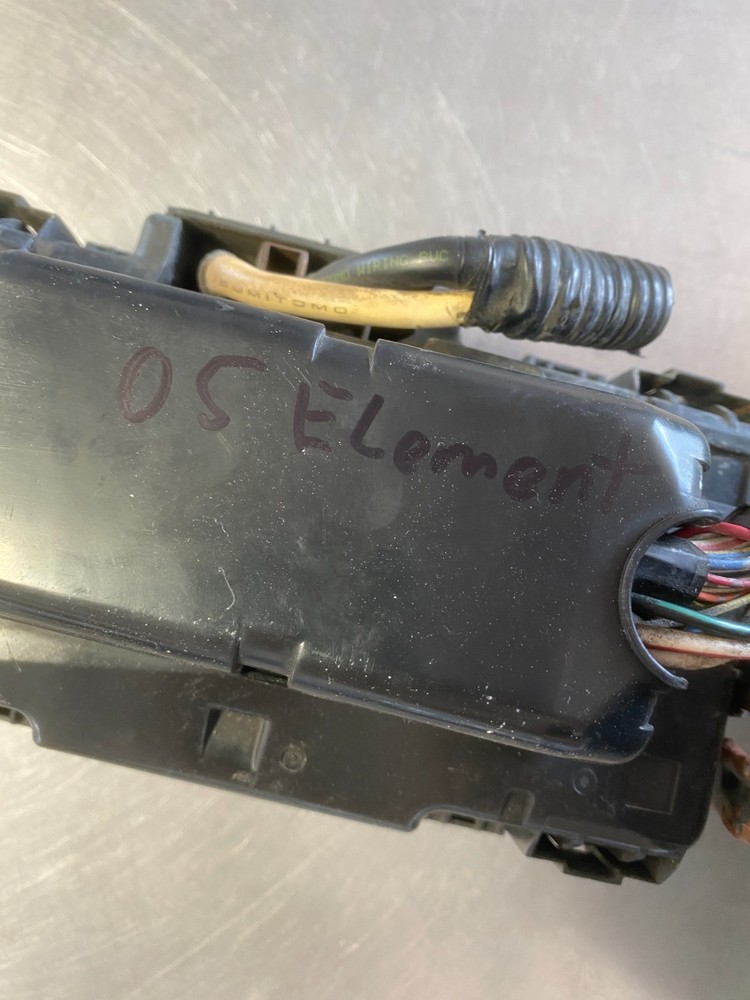 2005 HONDA ELEMENT FUSE BOX SCV-V1