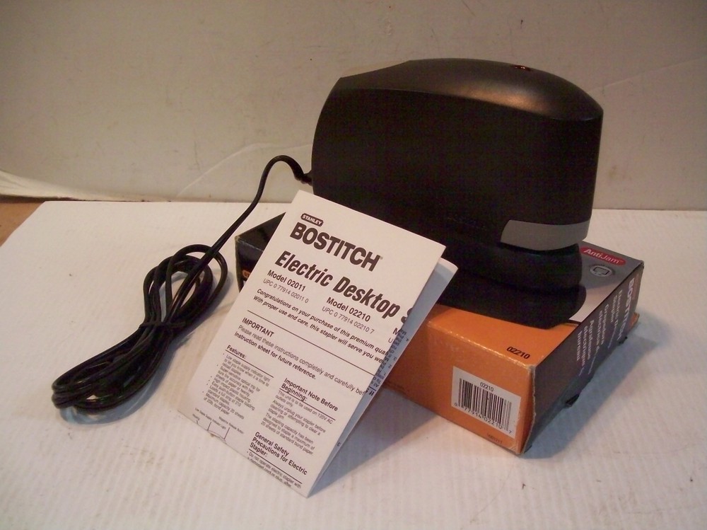 STANLEY BOSTITCH Electric Desktop Stapler Model 02210 NEVER USED EXCELLENT