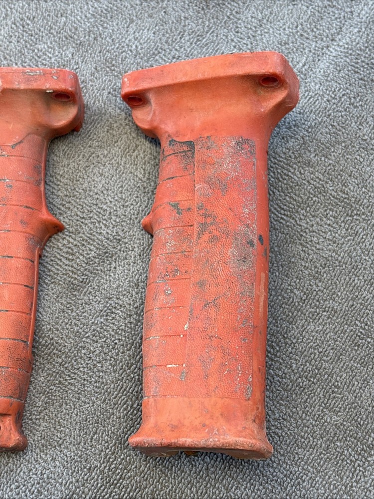 Hole Hang 1675-1 Plastic Handle Used.