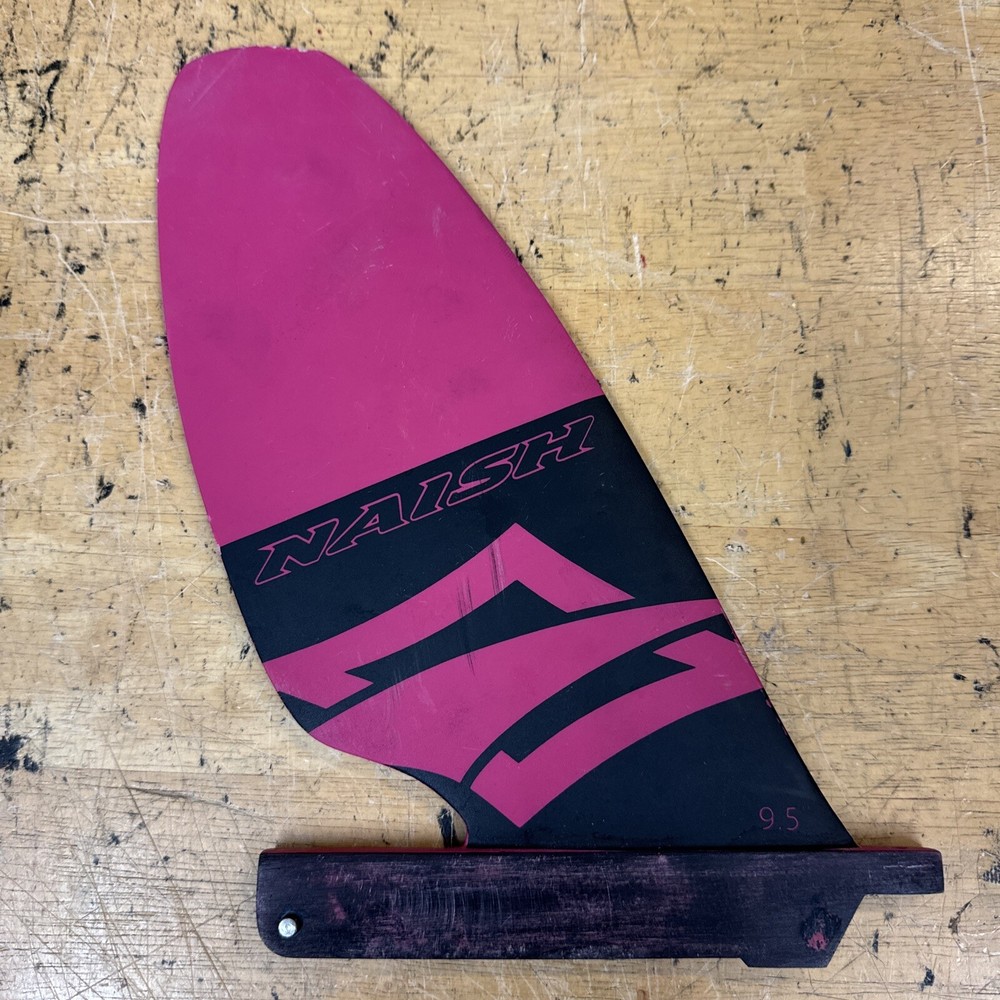 NAISH REPLACEMENT FIN SURFBOARD 9.5 surfing surf